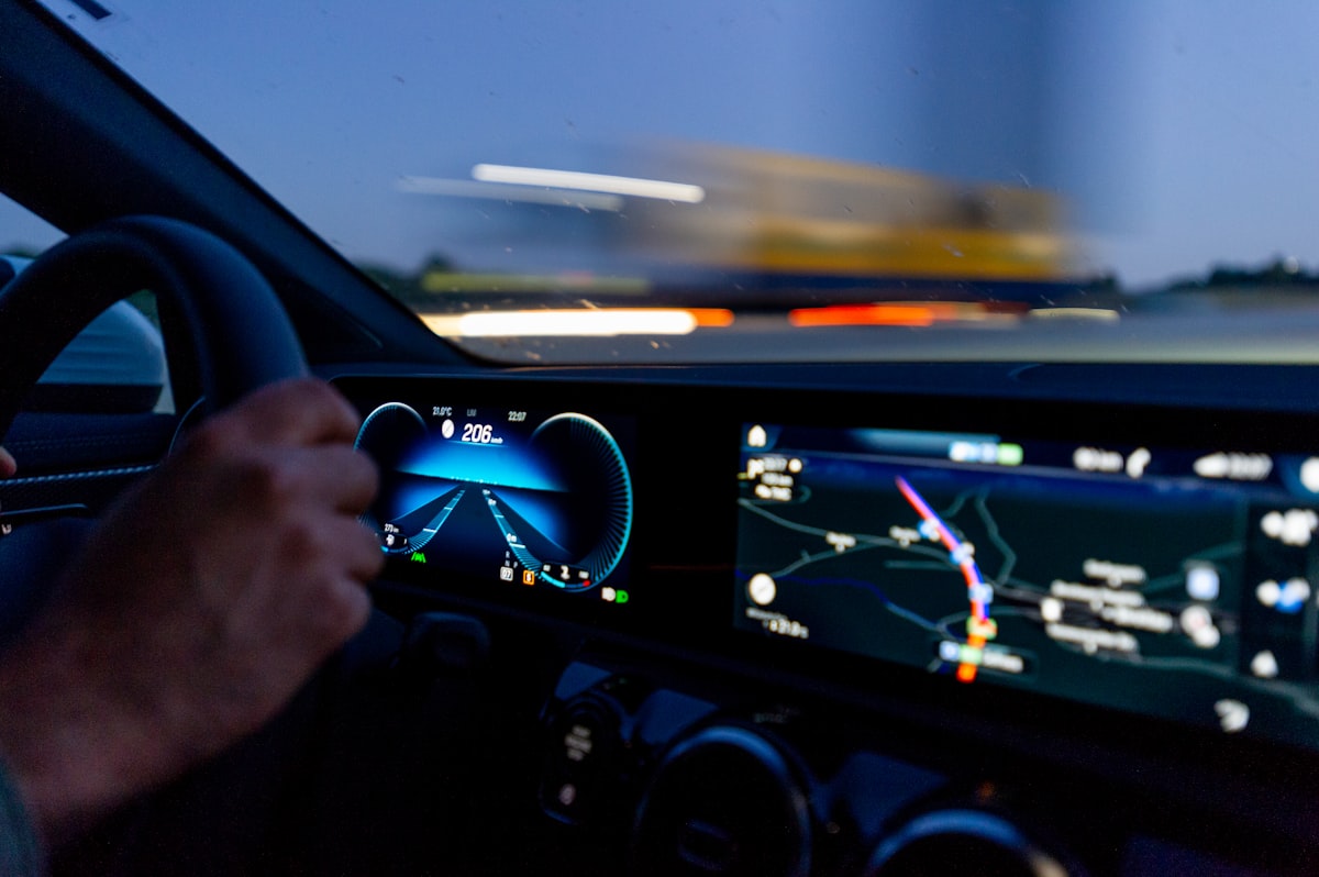 Per 1 juli zit er een zwarte doos in elke nieuwe auto